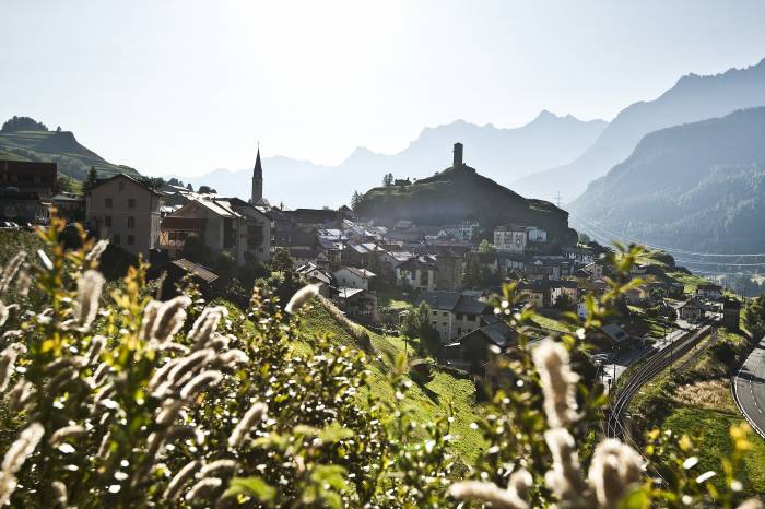 Ardez im Sommer