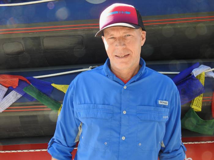 George Hein ist der Leiter von Engadin Adventure und hat seine Karriere auch als Raftingguide gestartet.