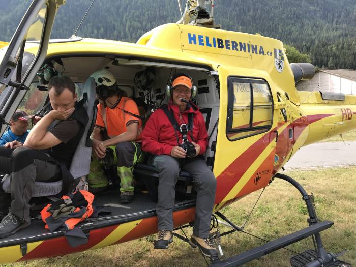 Um die Fels- oder Bergstürze genau analysieren zu können, muss Matthias Merz das aus nächster Nähe anschauen – aus dem Helikopter.