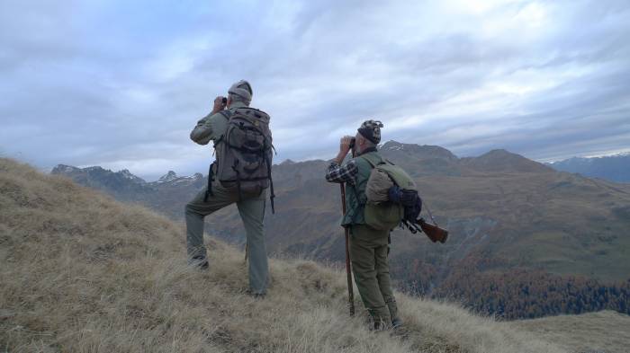 Die Bilder mit Jachen Schlegel entstanden anlässlich einer Reportage über die Steinbockjagd.
