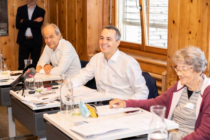 Cusglier federal Ignazio Cassis ha partecipà al prüm di dal cuors intensiv da rumantsch a Scuol.