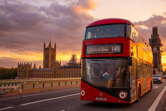 Il cafè rumantsch virtual es pussibel eir da l'ester; sco per exaimpel da Londra...