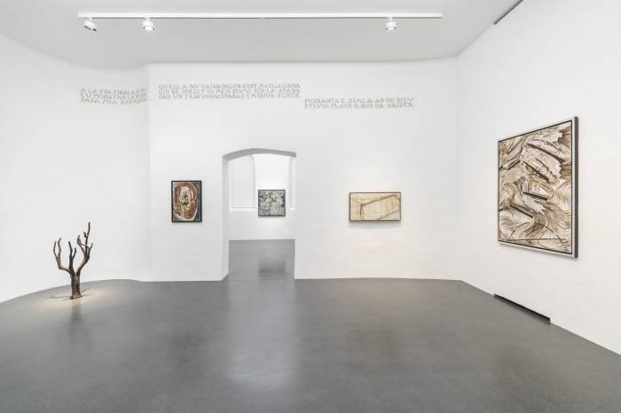 Einblick in die Ausstellung von Jadwiga Maziarska.