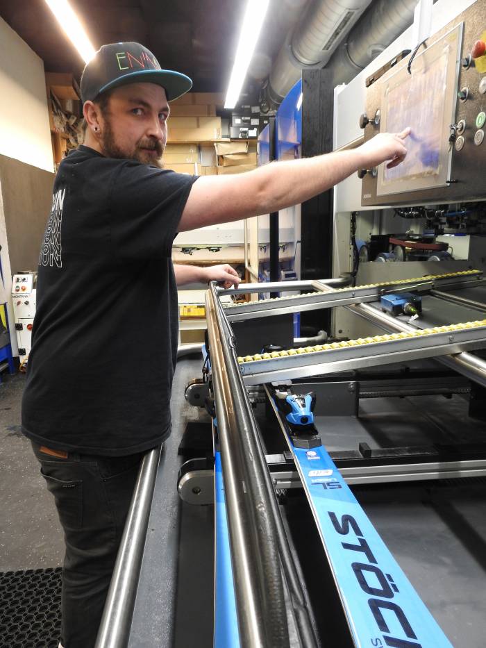 Simon Buchhammer schleift Skis seit er 14 ist, hat also jede Menge Erfahrung.