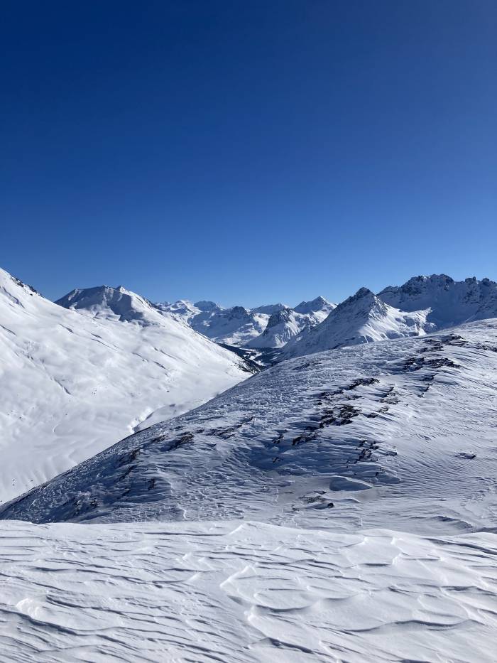 Schnee ist weiss und kalt – oder etwa doch nicht?