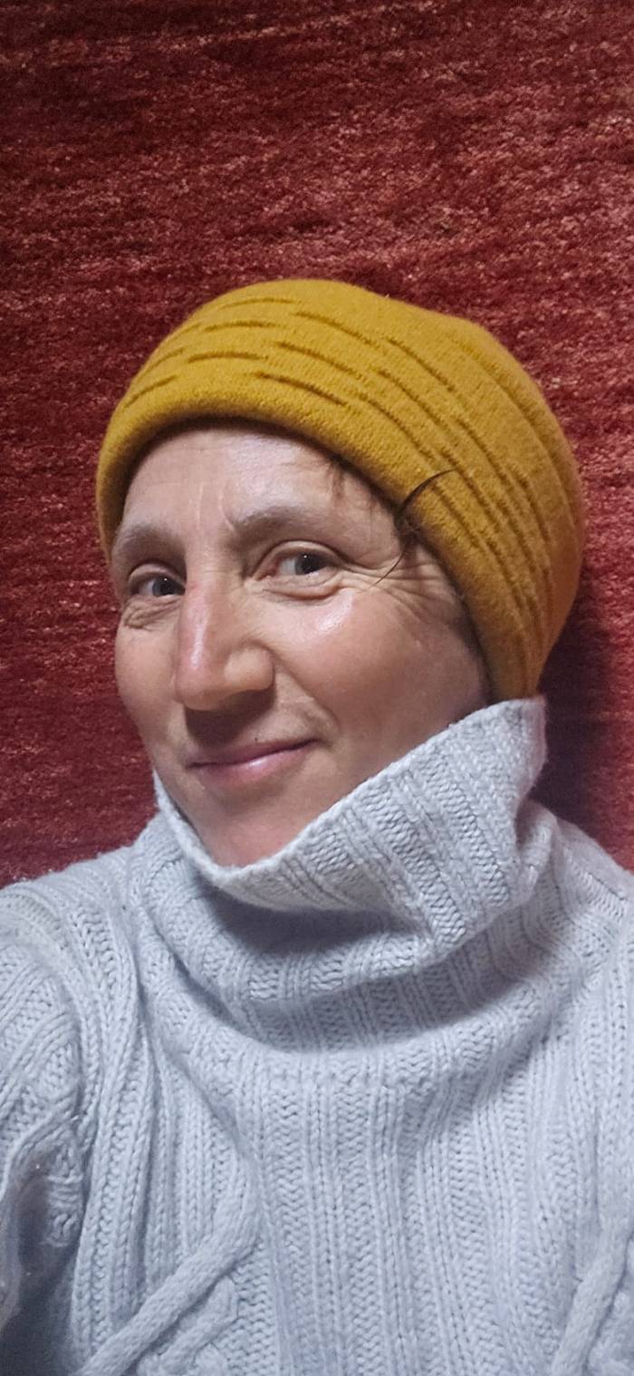 Claudia Lazzarini aka Claudia dal Canton betreibt den Bio-Hof Al Canton bei Le Prese im Puschlav, wo sie Kr&auml;uter anbaut, Berberpferde z&uuml;chtet und malt. Vom 18. Oktober bis zum 7. November weilt sie in Lavin als Artinresidenza im Suz&ouml;l 2 und freut sich auf Besuche und regen Austausch. www.claudiadalcanton.ch