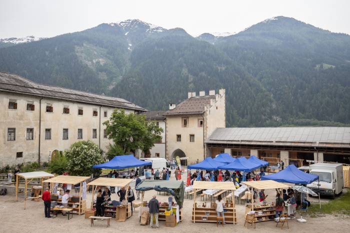 Am Biosfera-Markt werden regionale Produkte angeboten.