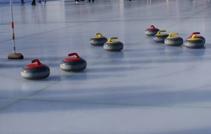 Curlingsteine
