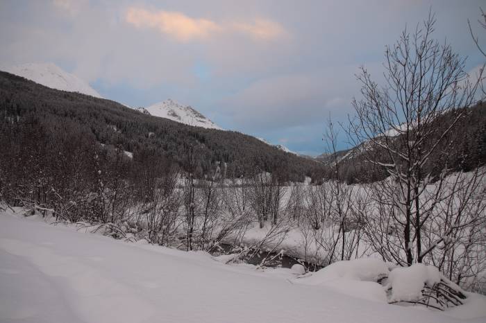 A la riva dal Rom