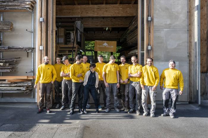 Das aufgestellte Team der Falegnamaria Müller in Sclamischot