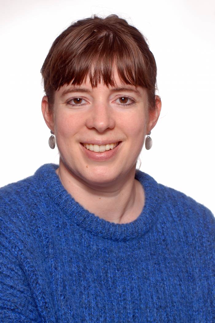 Meret Wüest verantwortet seit 1. August 2022 die Jugendarbeit in Scuol.