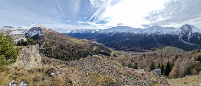 Aussicht vom Lai da Juata auf 2230 m ü. M.