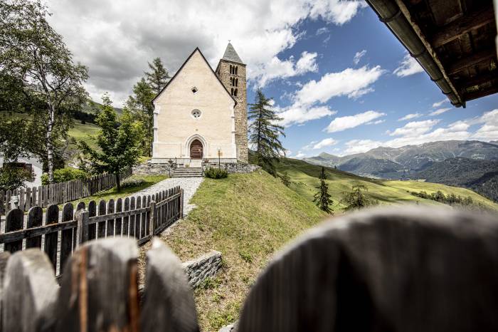 In der Kirche Tschlin wurde diesen Sommer ein grosses Werk Campells präsentiert.