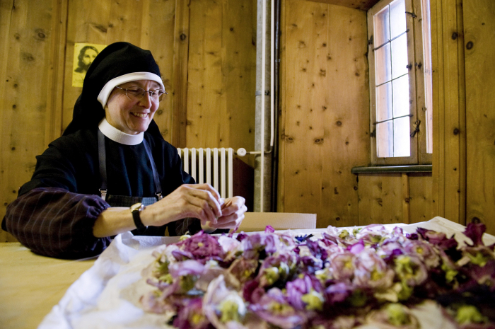 Sr. Lutgarde Honegger.
