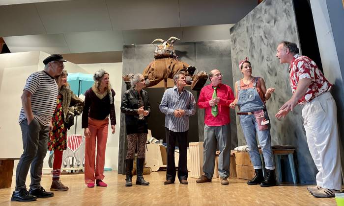 La gruppa da teater Scuol dürant la prouva.